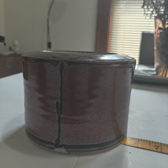 Pottery Biscuit Jar or pretty covered storage container, very glossy redware - Picture 3 of 9